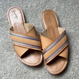 Universal Thread Slip On Sandals